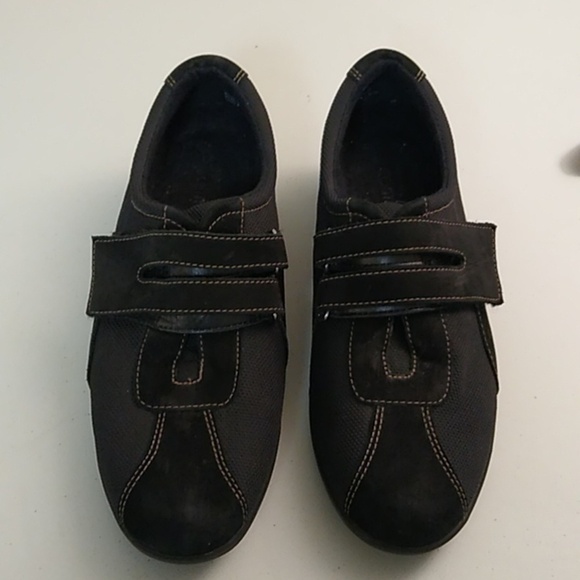 STRICTLY COMFORT SUEDE LEATHER UPPER, RUBBER SOLE, WALKING ATHLETIC SHOE - Picture 11 of 11